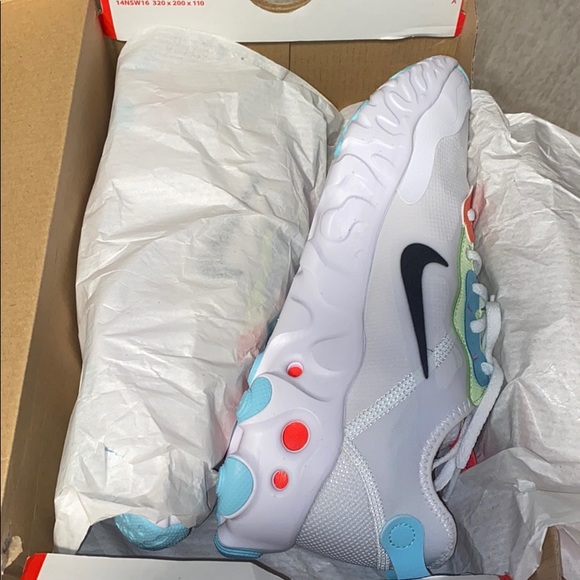 women's nike react art3mis